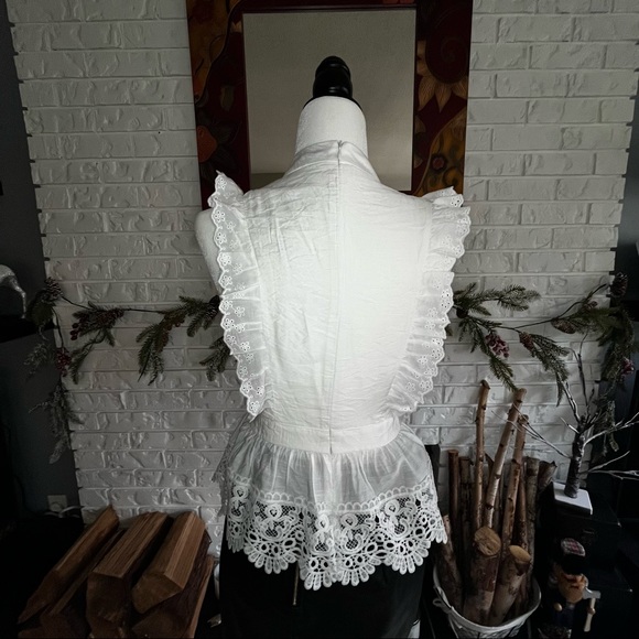 NWOT - Guipure Peplum blouse - Picture 8 of 13